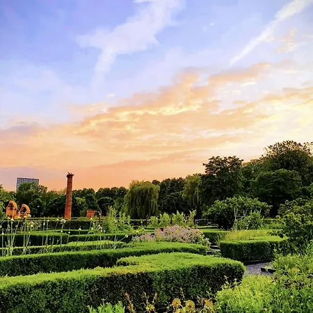 Pensionat Stunning Artist Zen Guest At Heart Of